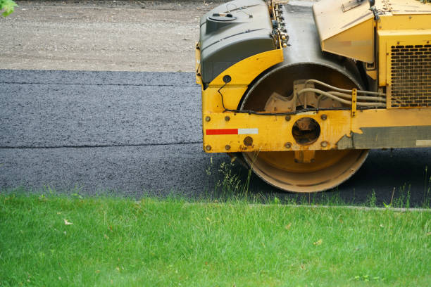 Best Professional Driveway Pavers  in Mahomet, IL